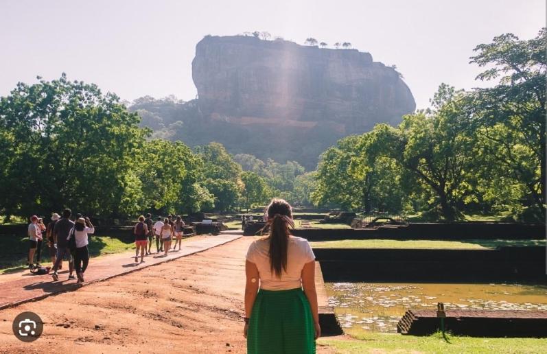Amron Resort Sigiriya Exterior foto