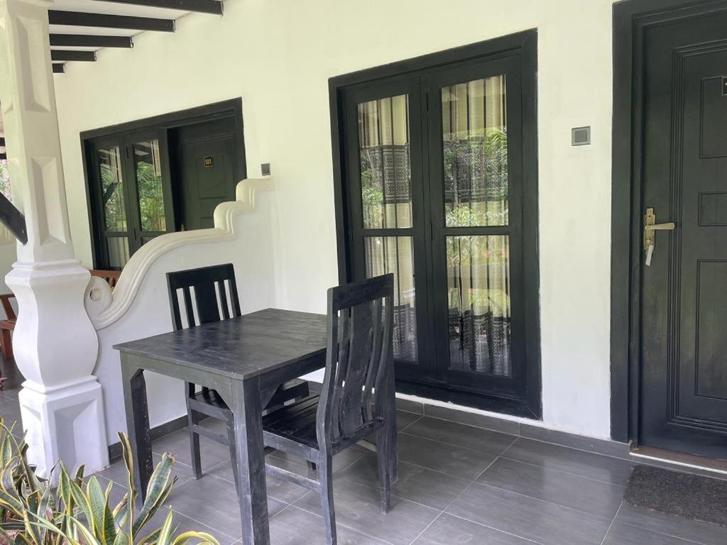 Amron Resort Sigiriya Habitación foto